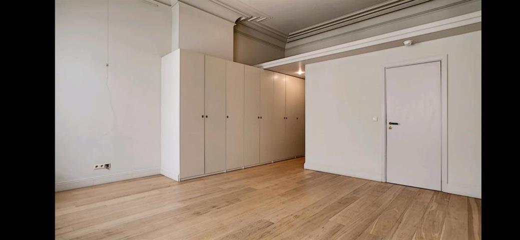 74 Rue Mercelis Ixelles,1050,3 Bedrooms Bedrooms,3 Rooms Rooms,3 BathroomsBathrooms,Apartment,Rue Mercelis,1,6025823