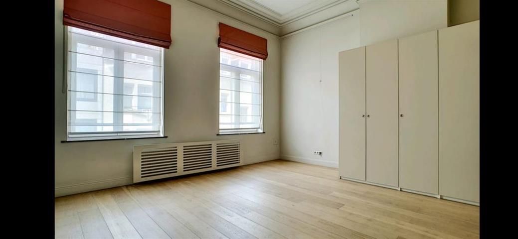 74 Rue Mercelis Ixelles,1050,3 Slaaplamers Slaaplamers,3 Kamers Kamers,3 BadkamersBadkamers,Apartment,Rue Mercelis,1,6025823